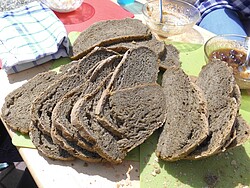 Brennnessel-​Brot 